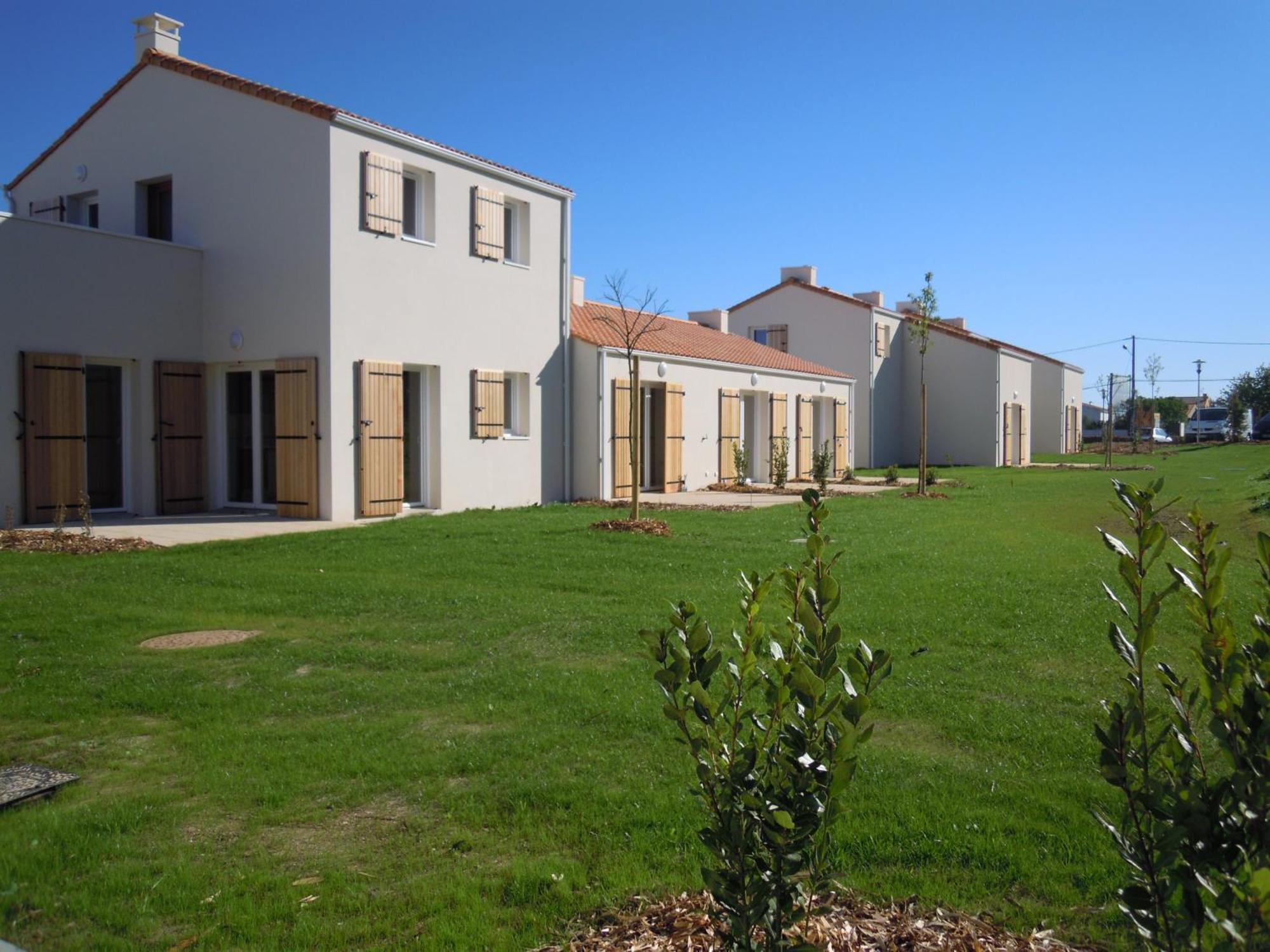 Residence Nemea Les Grands Rochers لي سابلِ دولونْ المظهر الخارجي الصورة