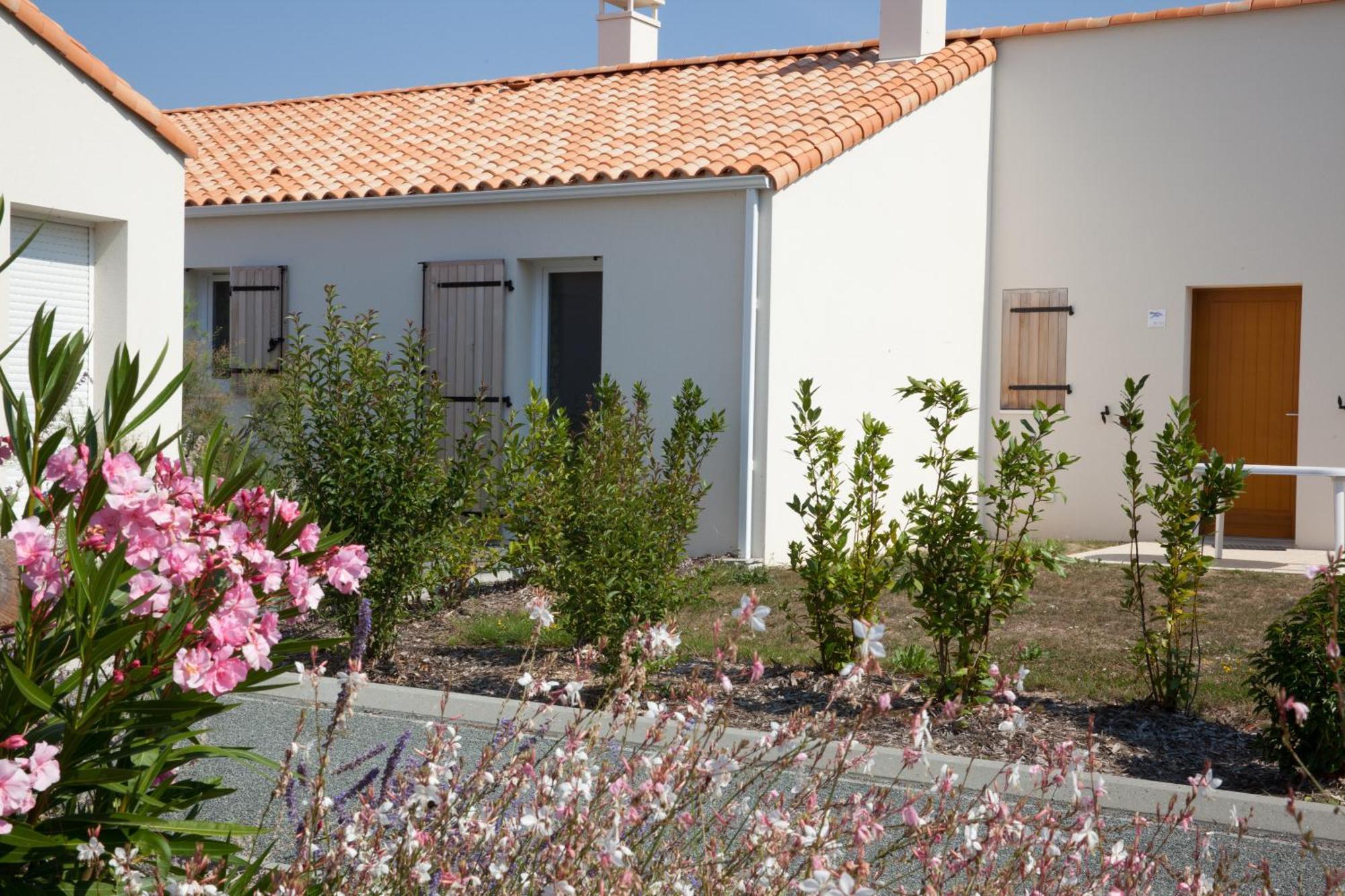 Residence Nemea Les Grands Rochers لي سابلِ دولونْ المظهر الخارجي الصورة