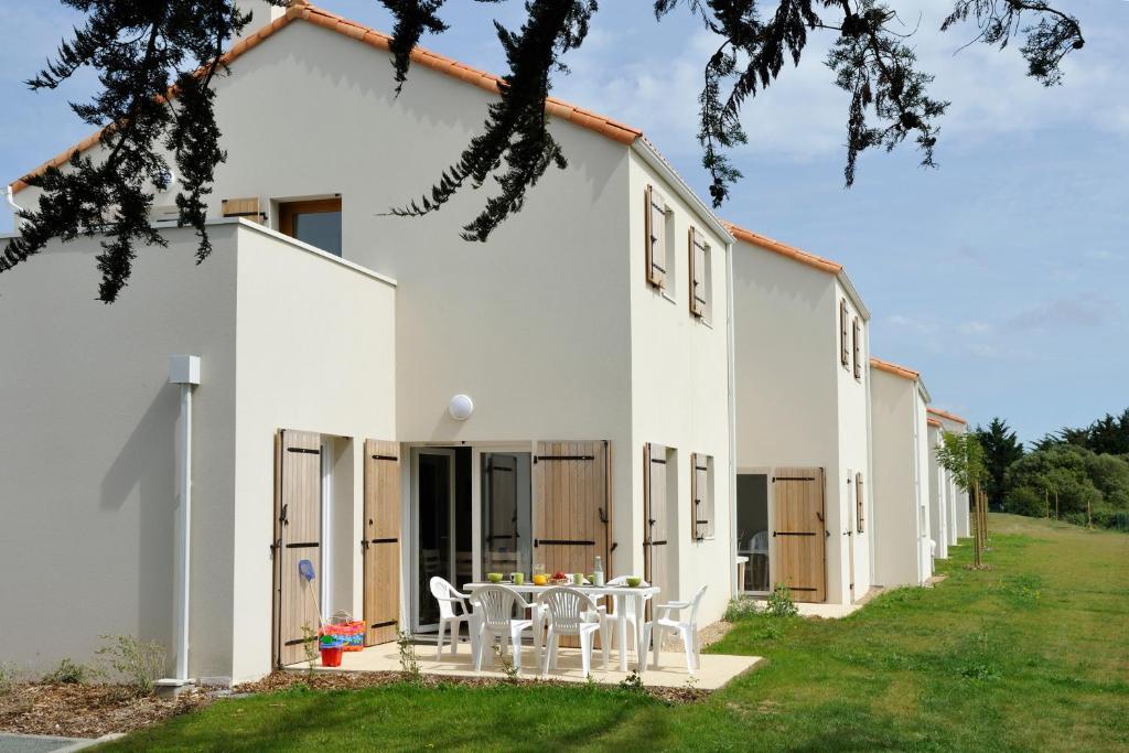 Residence Nemea Les Grands Rochers لي سابلِ دولونْ المظهر الخارجي الصورة